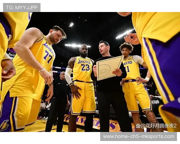 湖人队士气振奋，季后赛已是必争之地，湖人季后赛首轮出局
